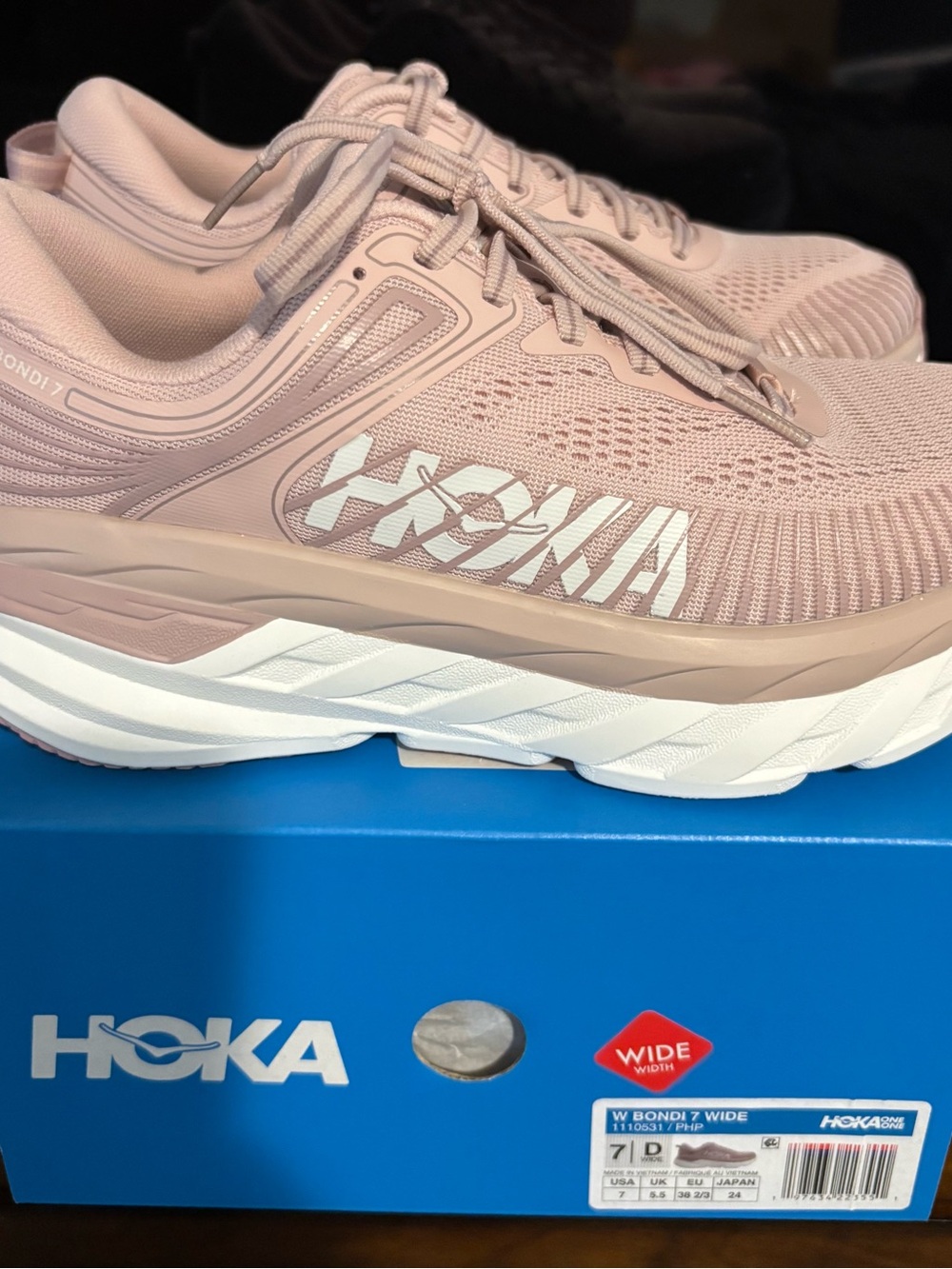 Hoka Women's Bondi 7 Wide Running Shoe in Blush Pink